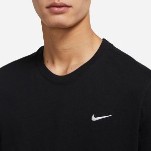 Nike Men’s Solid Regular Fit T-Shirt